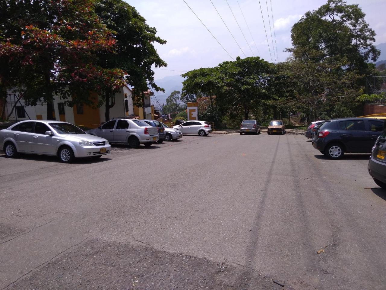 Apartamento Campestre メデジン エクステリア 写真
